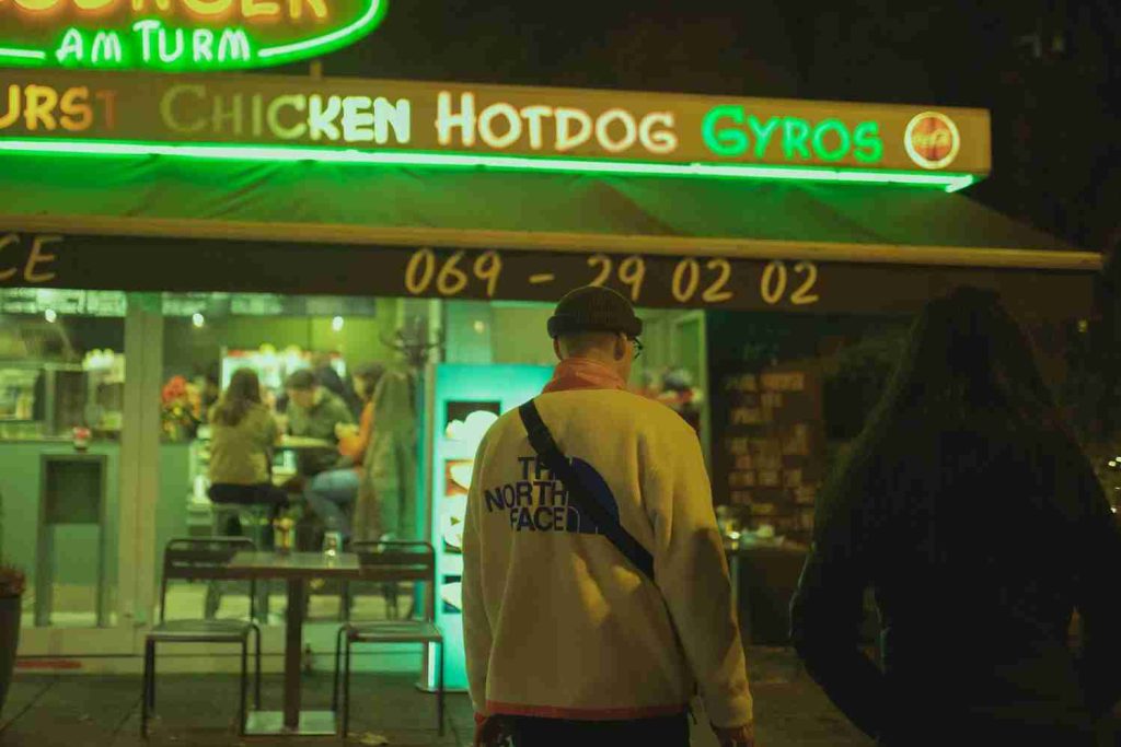 14 Best Late Night Restaurants New Orleans Locals Rely On After Dark